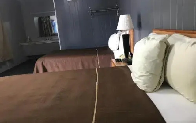 Budget Inn
