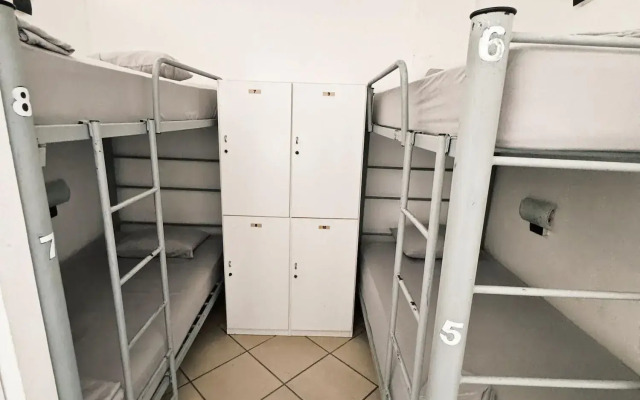 3B| Wellness Hotel & Hostel