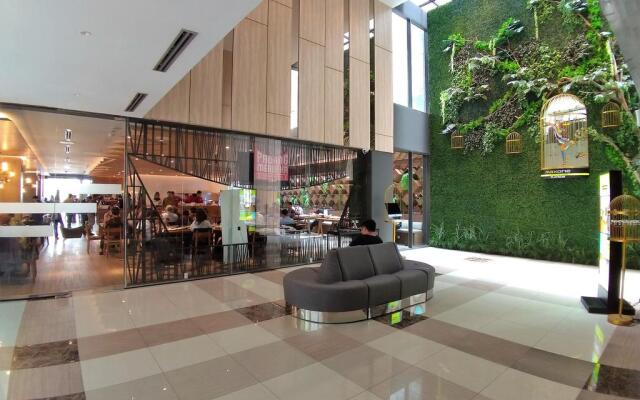 MaxOneHotels.com at Platinum Hayam Wuruk Jakarta