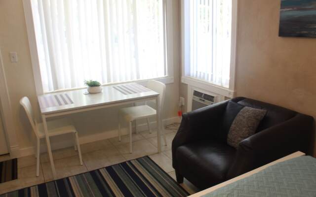 Terrace Park Suites Old Northeast by Tech Travel