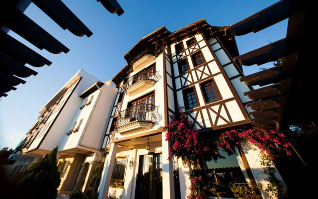 Zinos Hotel