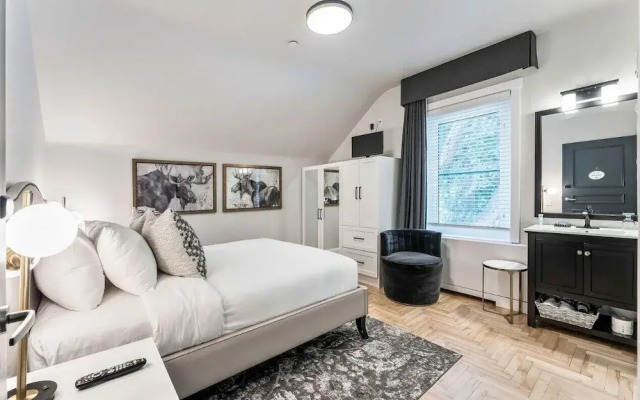 The Inn on Officers Garden