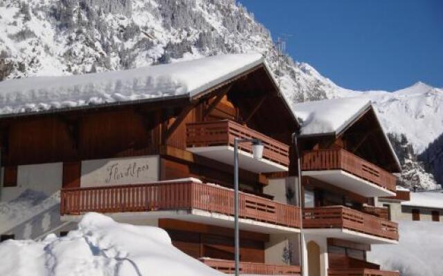 Duplex ensoleillé à Champagny-en-Vanoise - Balcon et terrasse - Proche commerces et télécabine - FR-1-464-1