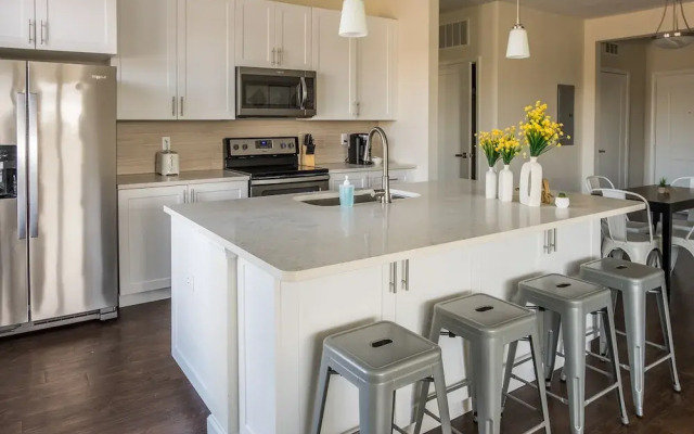 FRONTDESK The Point at Town Center Apts Jacksonville