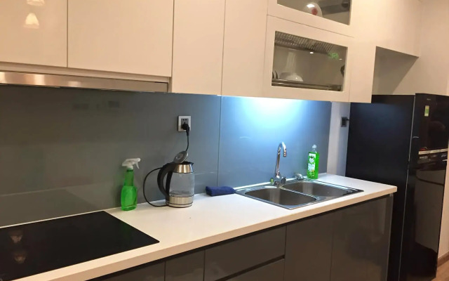Bayhomes Metropolis Serviced Apartment