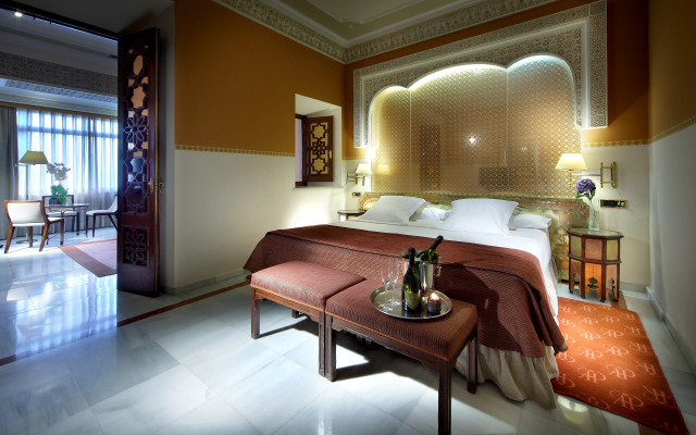 Alhambra Palace Hotel