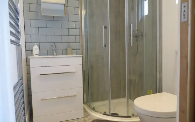 Seaside Retreat Superb Quality Family House