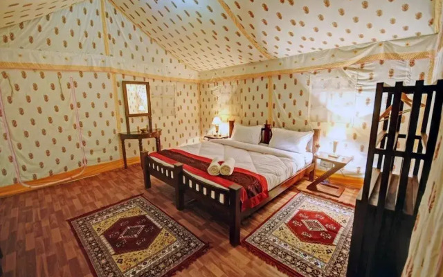 Om Desert Resort