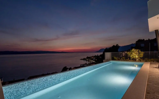 Beautiful Home in Brela With Outdoor Swimming Pool, Wifi and 3 Bedrooms