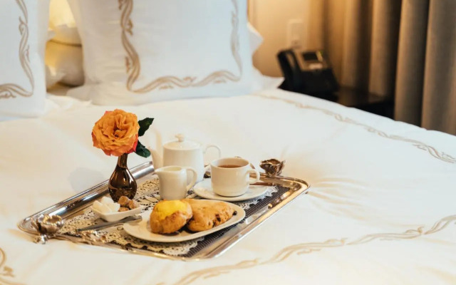 Neighbourgood Sutter Mansion