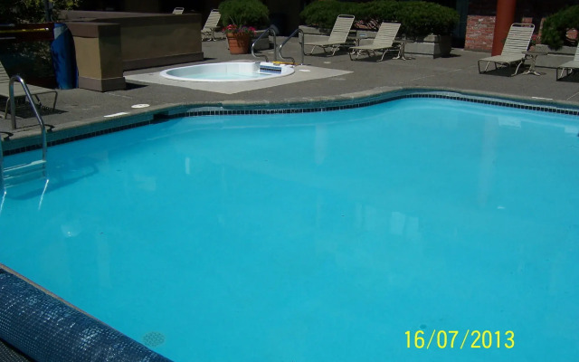 Whistler Village Inn And Suites