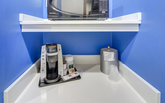 Holiday Inn Express & Suites Foley by IHG