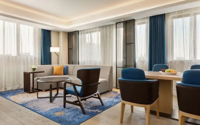 Hyatt Place Tongxiang Train Station