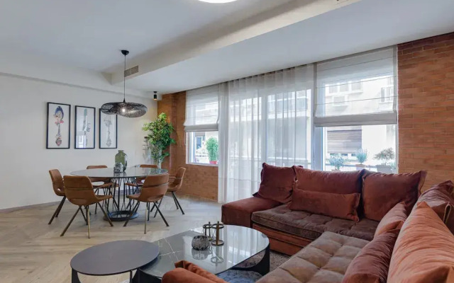 Acropolis Premium Residence