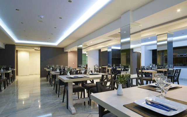Mistral Bay Hotel