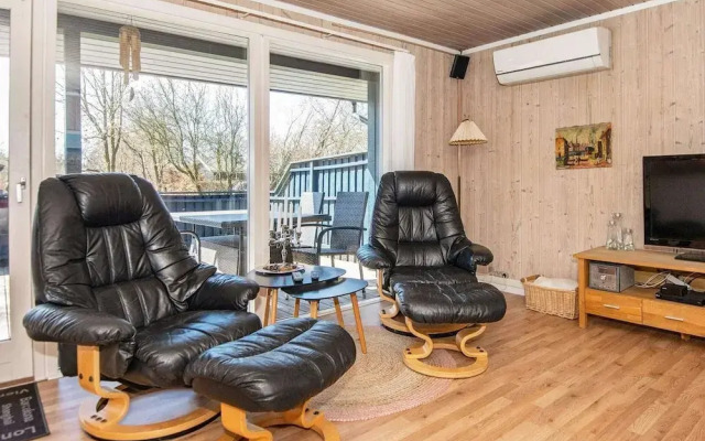 6 Person Holiday Home in Hemmet-by Traum