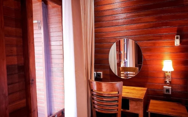 Uli Wood Villa Jimbaran – Guest Rooms – Ungasan