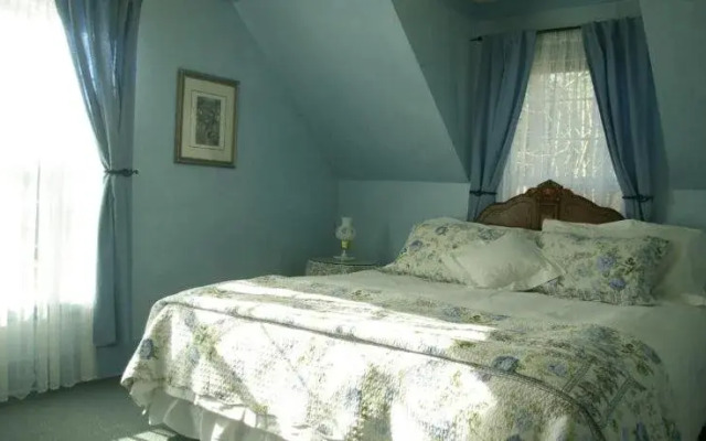 Holmesdale House Bed and Breakfast