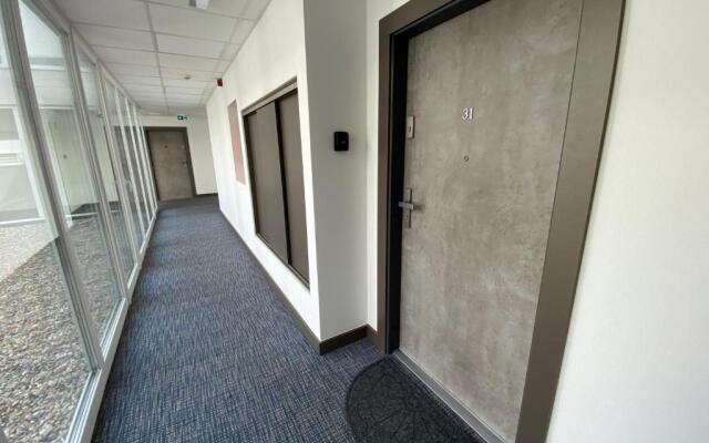 Noir Silvery Apartman