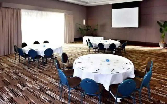 Pacific Bay Resort