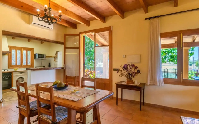 Holiday Home es Coscolls (Pic300)