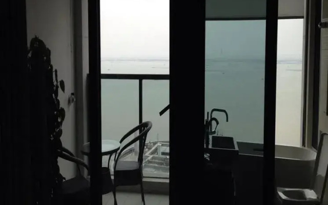 North Bay No. 1 Hotel Apartment