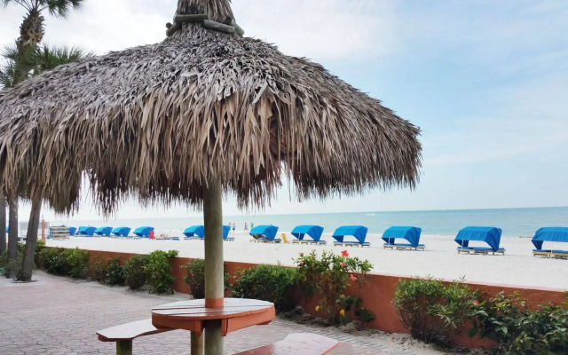 Las Brisas Condominiums