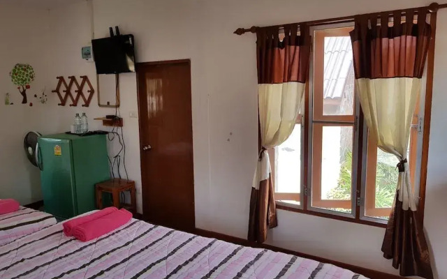 Baan Phanawan Resort
