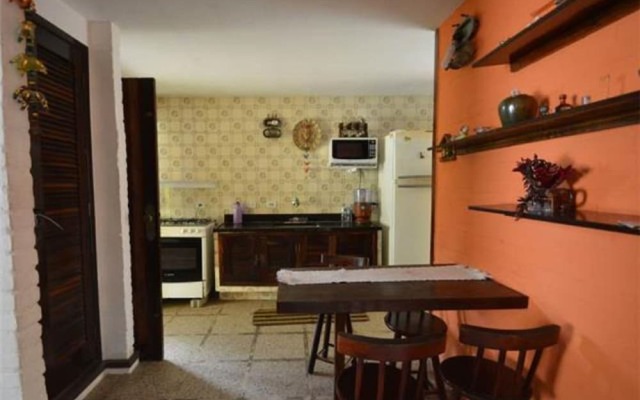 Yellow House Palmeiras Beach Caraguá