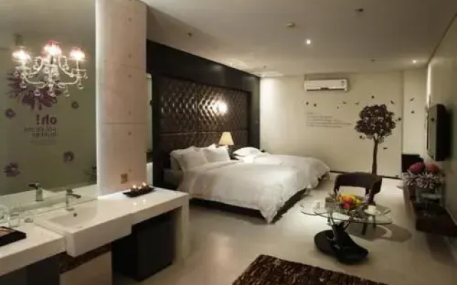 Qingdao Heng Bo Hotel