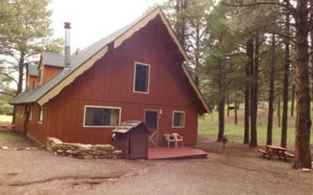 Arizona Mountain Inn and Cabins