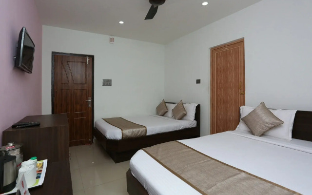 OYO 13265 Aashray Guest House