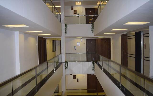 Hotel Vraj Inn
