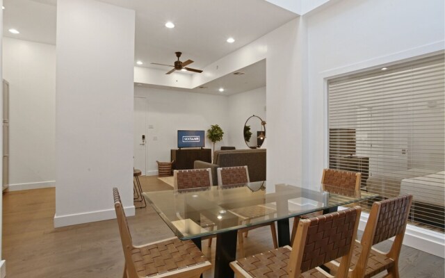 Roami at Bourbon Place