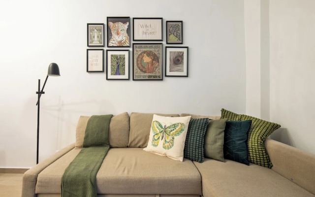Zappa 2-BR Apt With Terrace in Athens