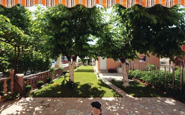 Awesome Home in Privlaka With Wifi and 2 Bedrooms