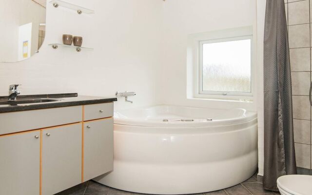 Delux Holiday Home in Lemvig With Whirlpool