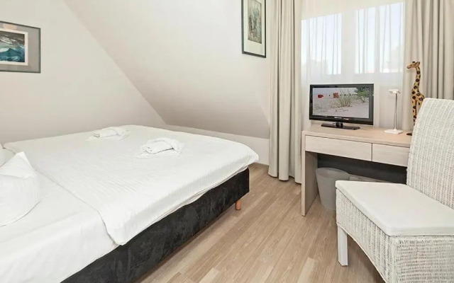 Der Westflügel Mme Mimi 54