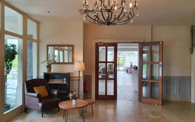 Westport Country Lodge Hotel