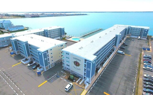 Thunder Island 117c 2 Bedroom Condo by RedAwning