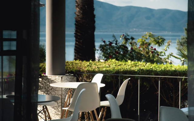 Calma Beach Hotel