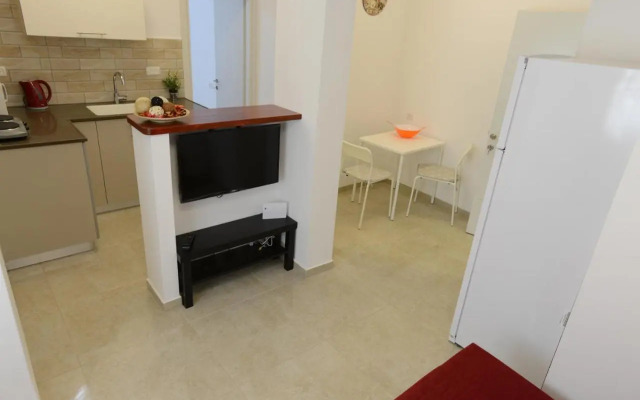 Olga Beach Apartments