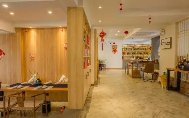 Yin Theme Hot Spring Villa Inn