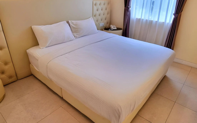 Ritzton Hotel