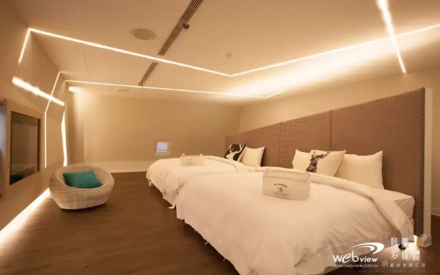 Yanold Fashion Spring House