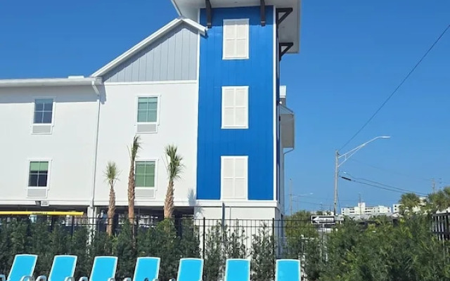 The J Hotel Dunedin Clearwater, an Ascend Collection Hotel