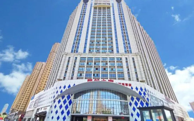 Fengwo Hotel (Xinyang High-speed Railway Station East Station) — 2-star hotel in Xinyang
