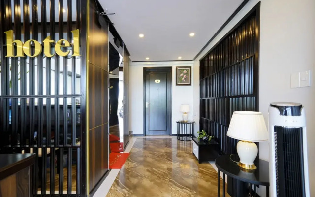 Merit Halong Hotel