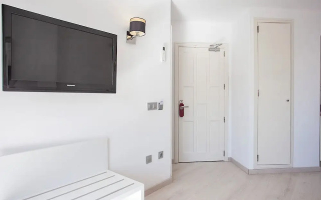 Sand Beach Apartments