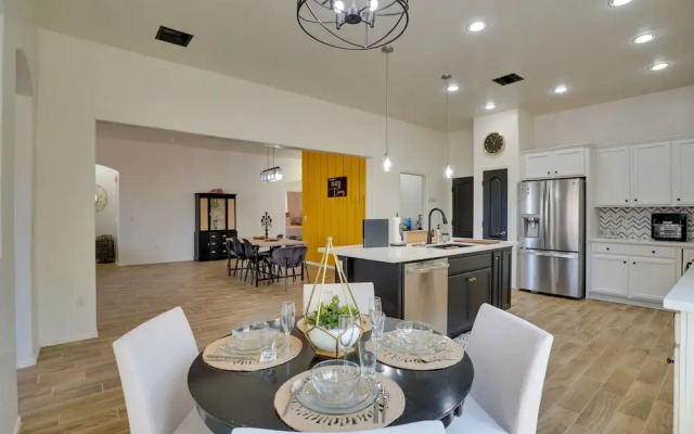 14 Mi to Dtwn: Tucson Escape w/ Patio!